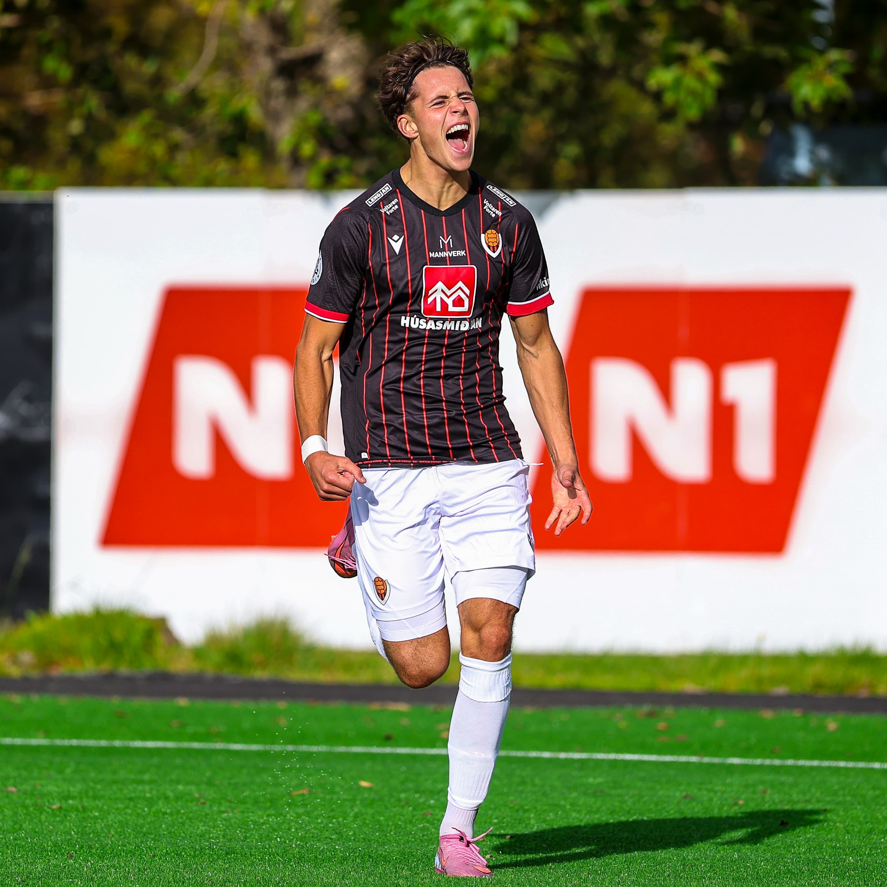 Óskar Borgþórsson  -  Tore André Flo of nice.